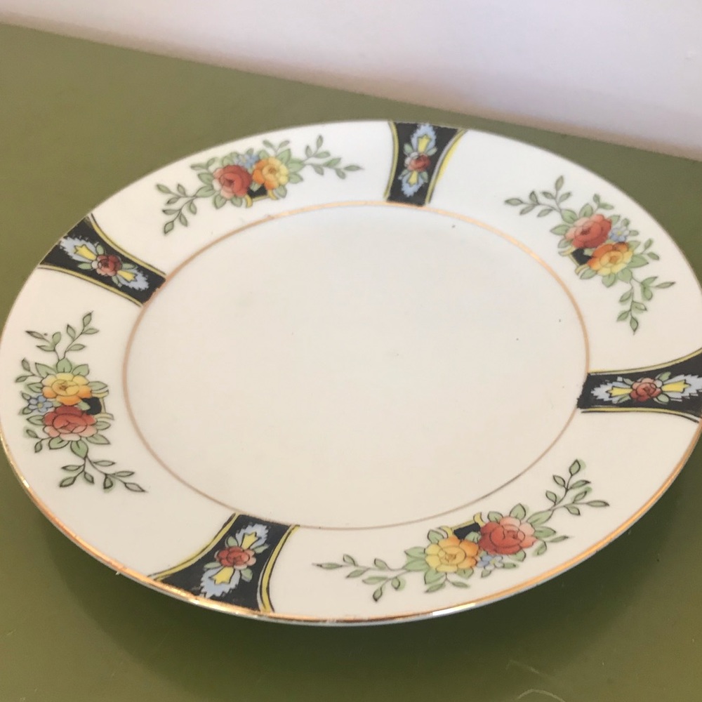 Vintage Jewelry / Coin Dish